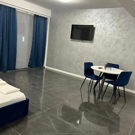 Apartment 106 Almar Navodari