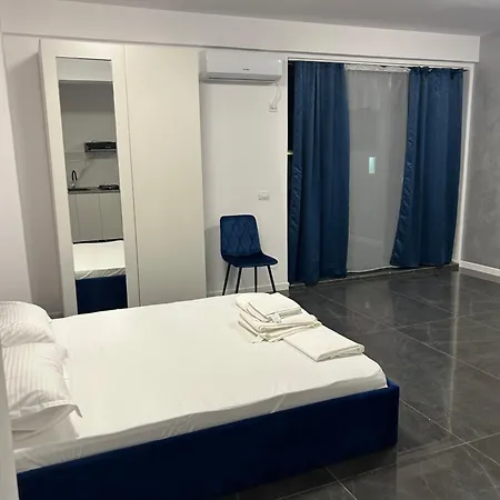 Apartment 106 Almar